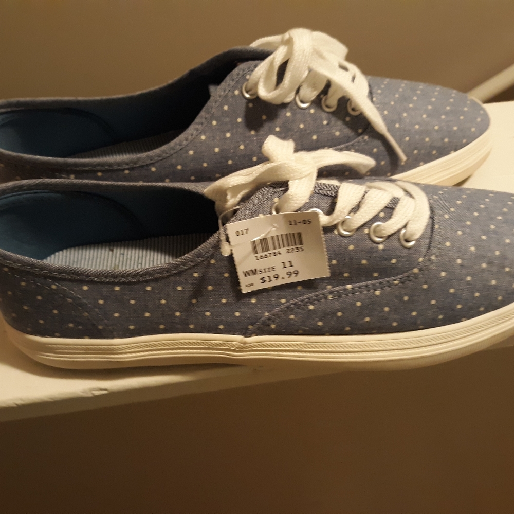 American Eagle Tennis shoes